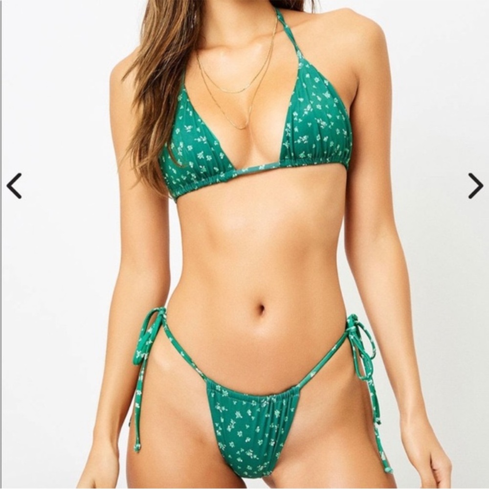 Frankie’s Bikinis Ditsy Floral Tia Set - L